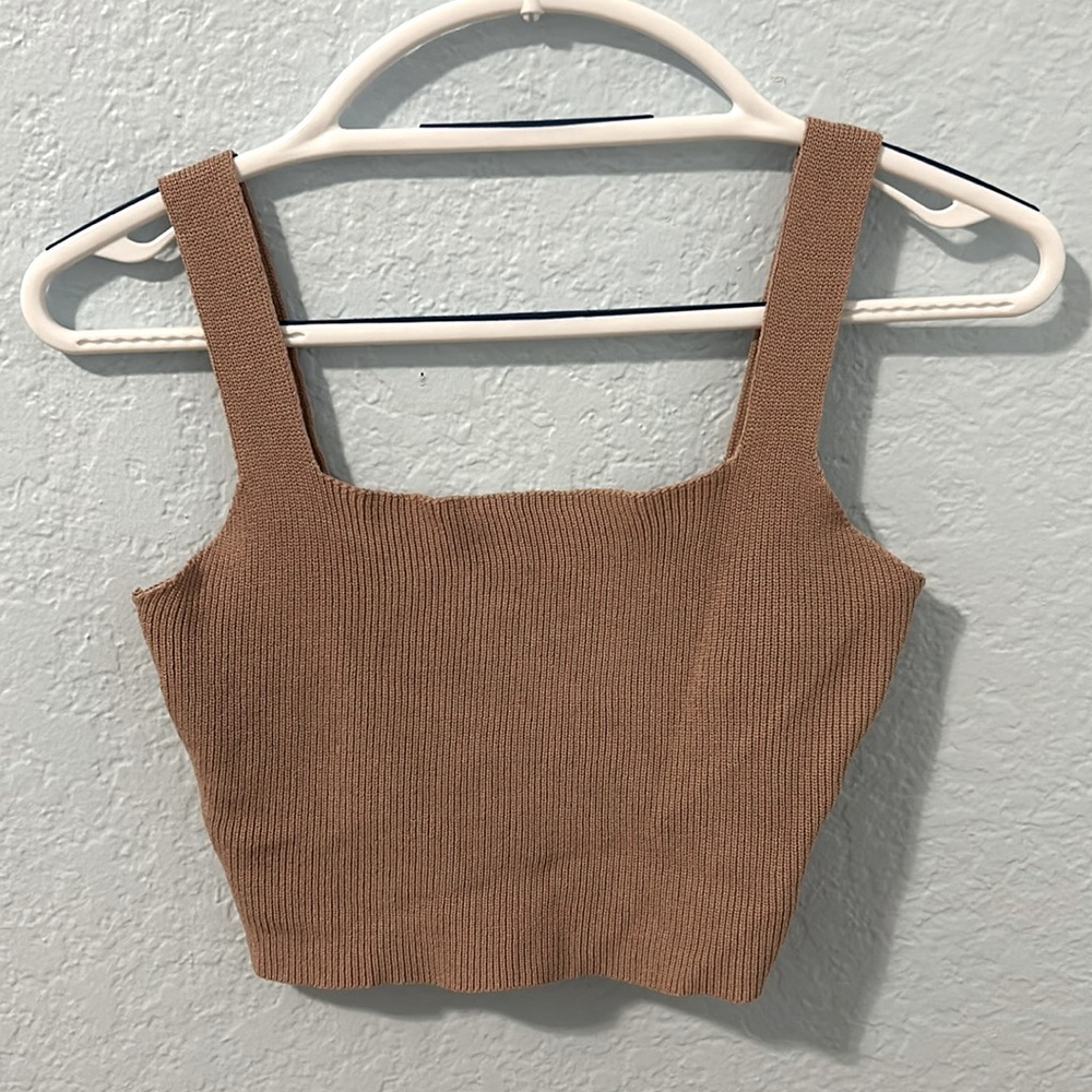 Small cropped tank top shirt